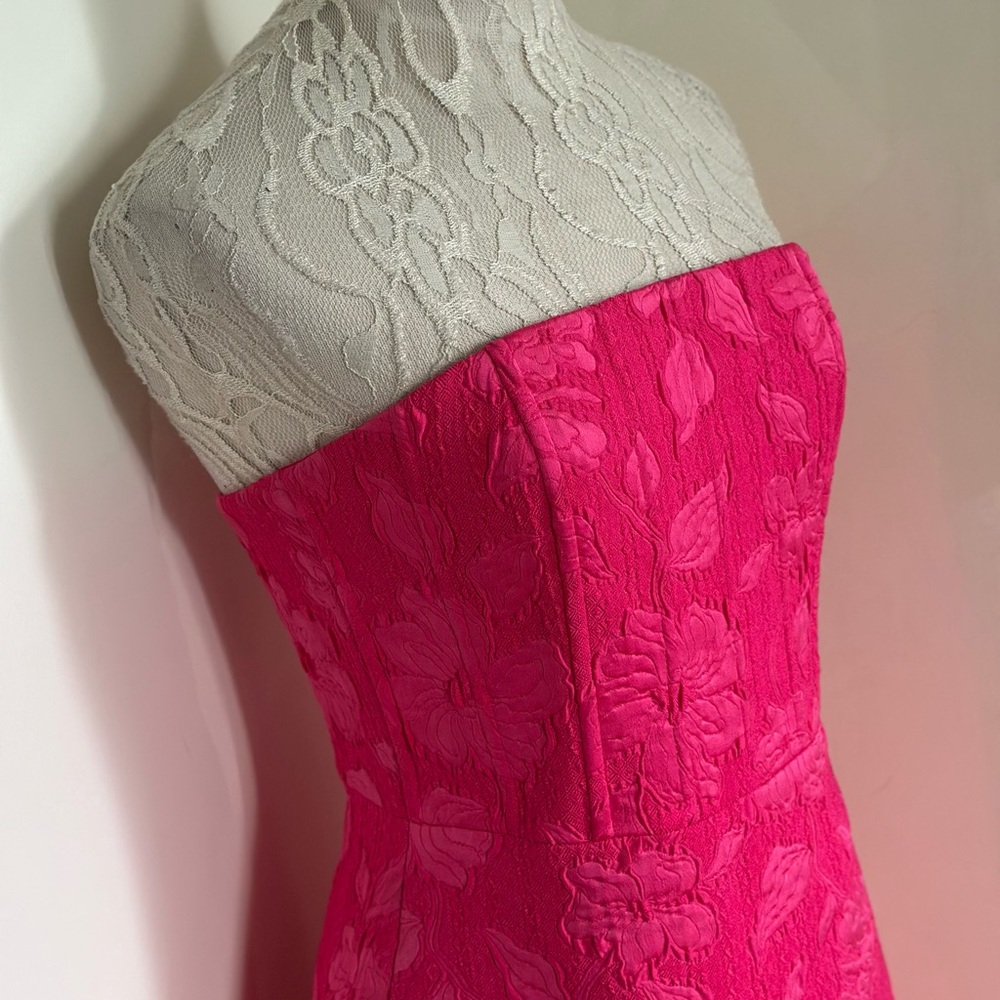 ALICE + OLIVIA Perla Boned Strapless Pleated Dress in Hot Pink sz 6 - Picture 8 of 14